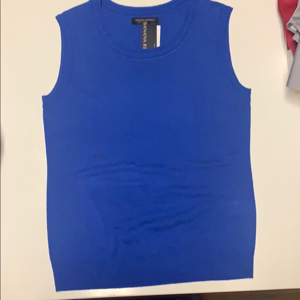 Sleeveless sweater